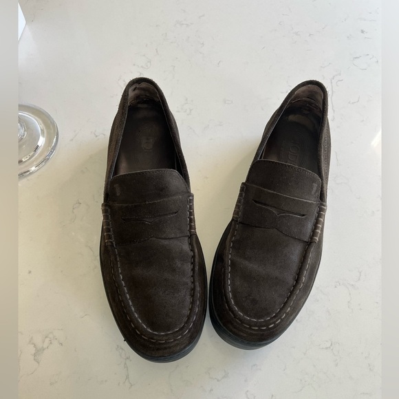 Tod’s Suede Driving Penny Loafer with Vibram Sole - Picture 1 of 13